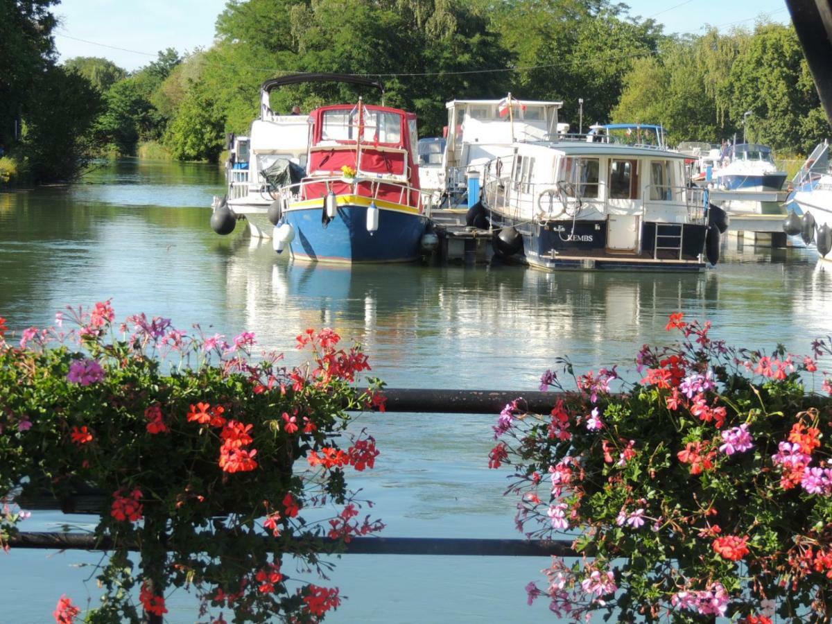 Camping Du Canal Kembs Exterior foto